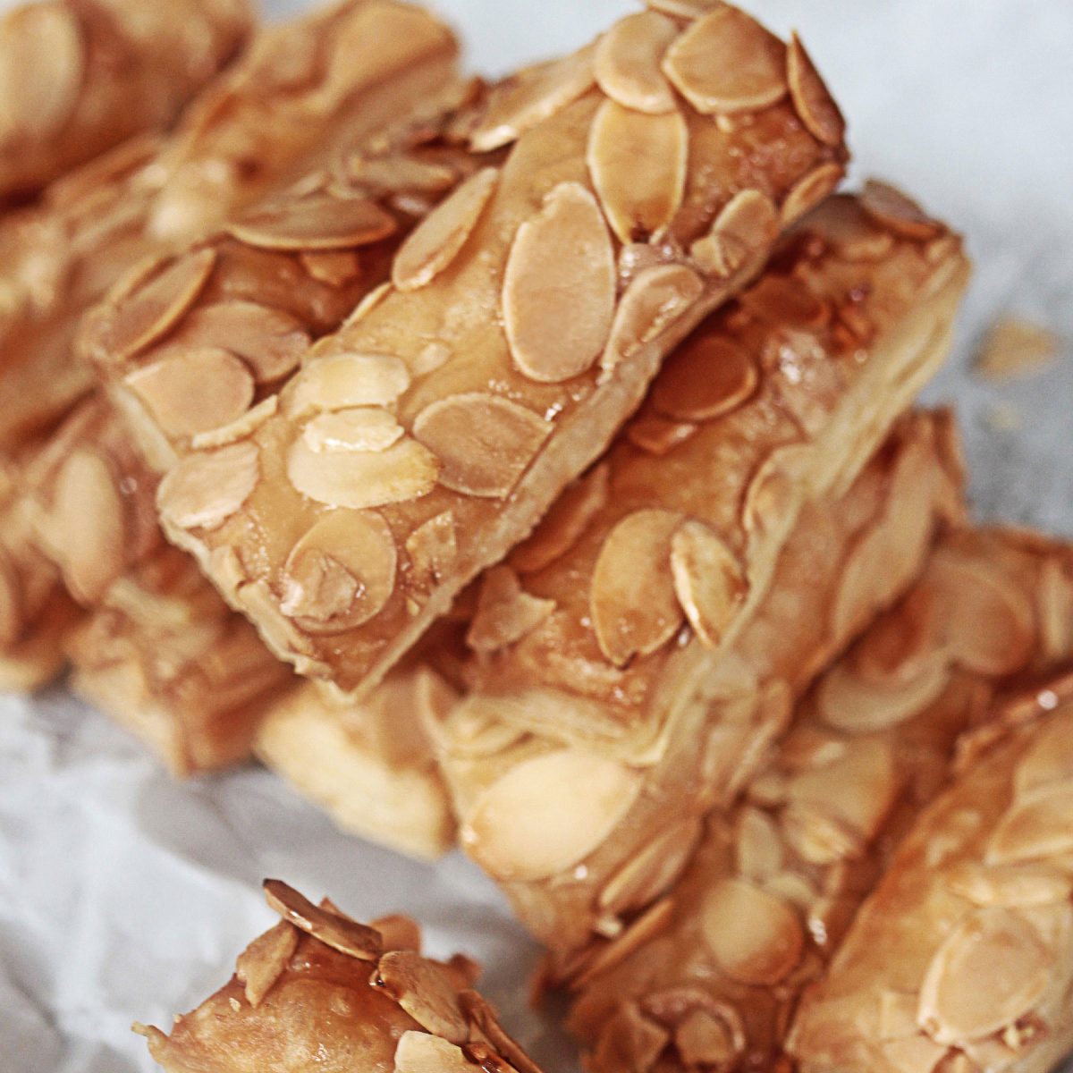 Almond Pastry Fingers | Free 7 Day Vegan Meal Plan | Veahero