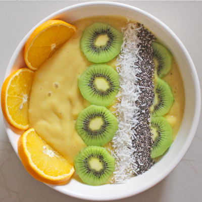 Pineapple and Kiwi Smoothie Bowl | Free Vegan Meal Planning | Veahero