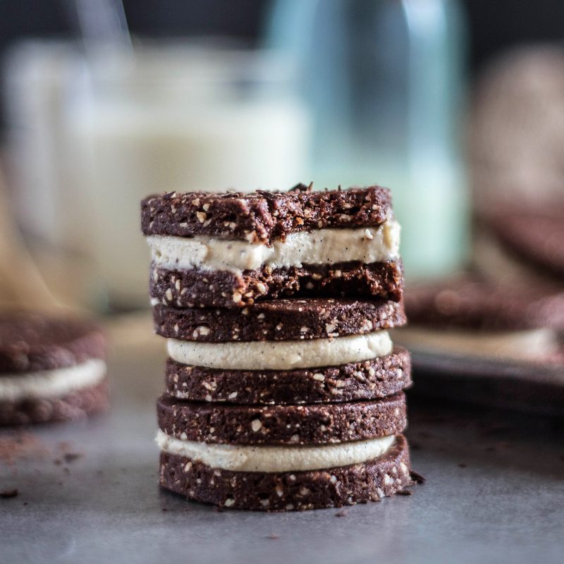 Healthy Homemade Oreos | Free Vegan Meal Plans | Veahero